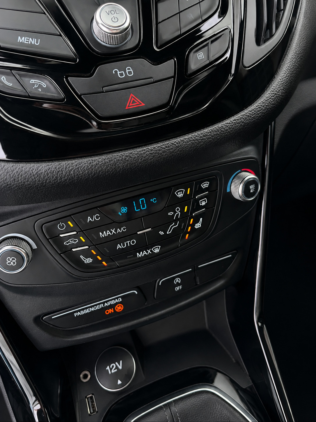 Beige Ford B-MAX fra 2015