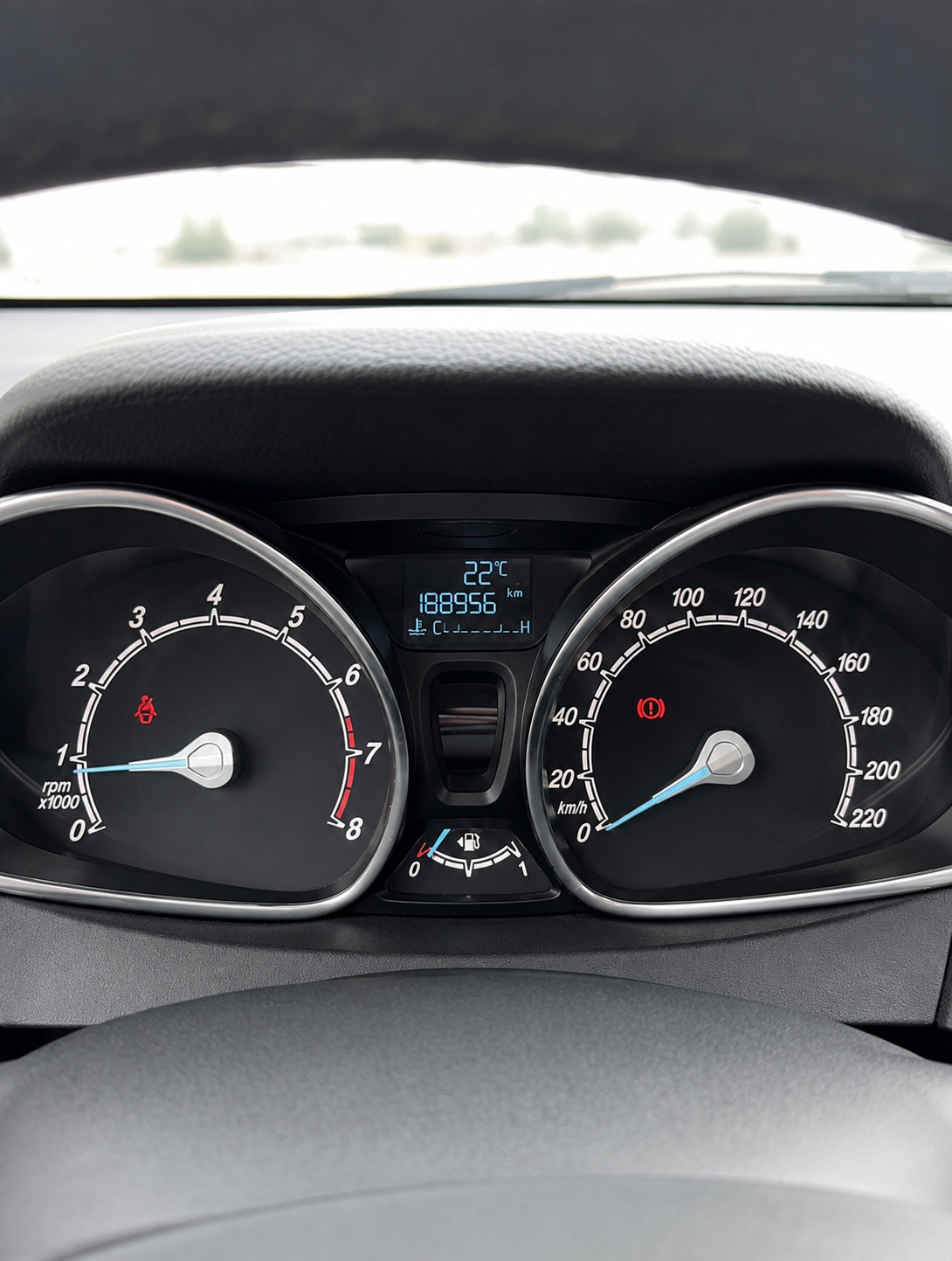 Beige Ford B-MAX fra 2015