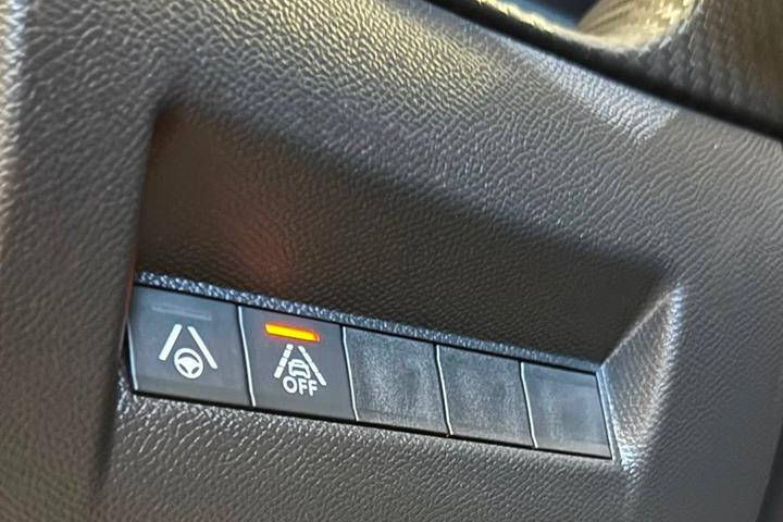 undefined Peugeot e-2008 fra 2021