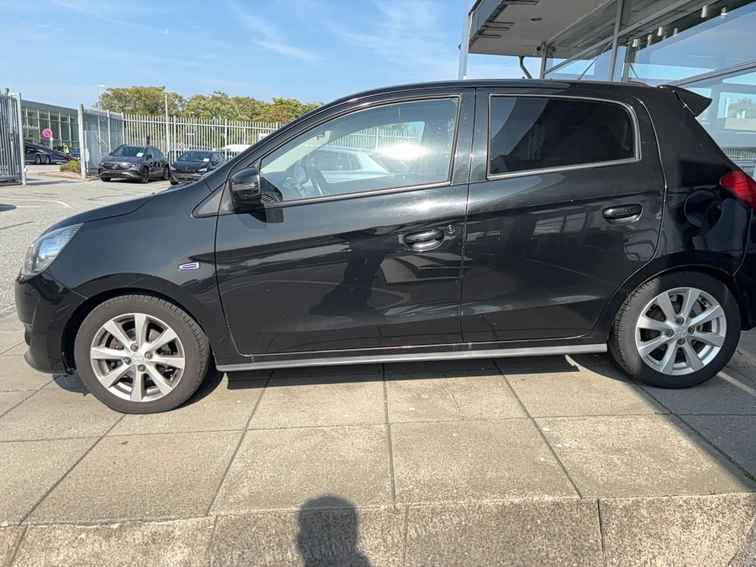 Sort Mitsubishi Space Star fra 2015