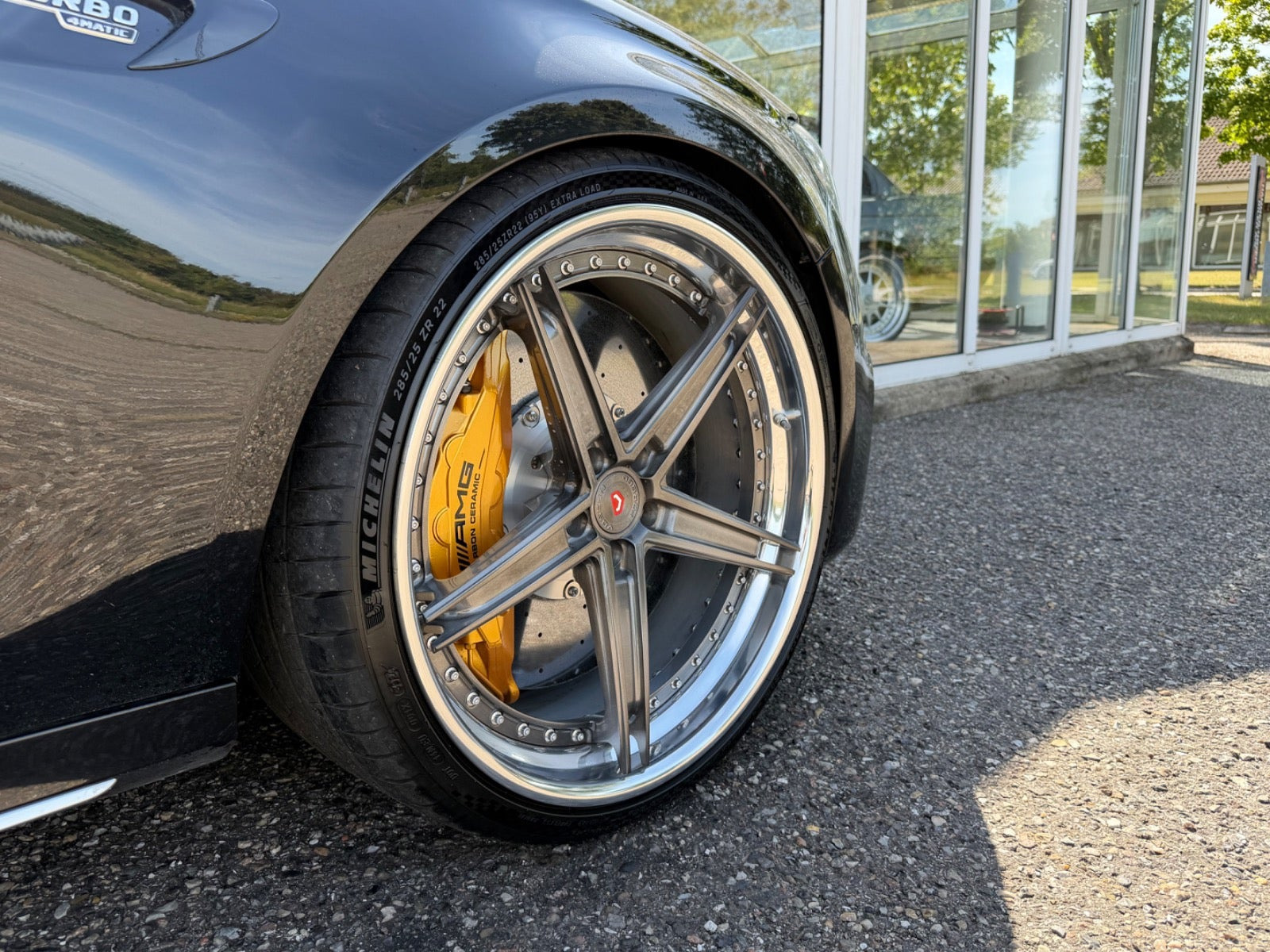 Sort Mercedes E63 fra 2018