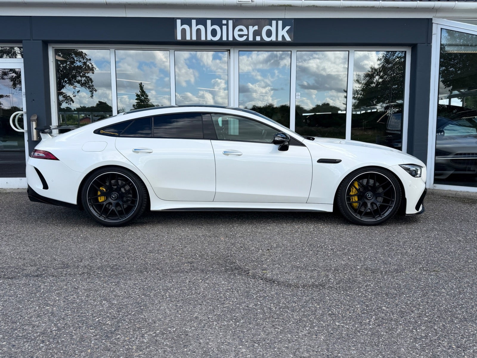 Hvid Mercedes AMG GT 43 fra 2020