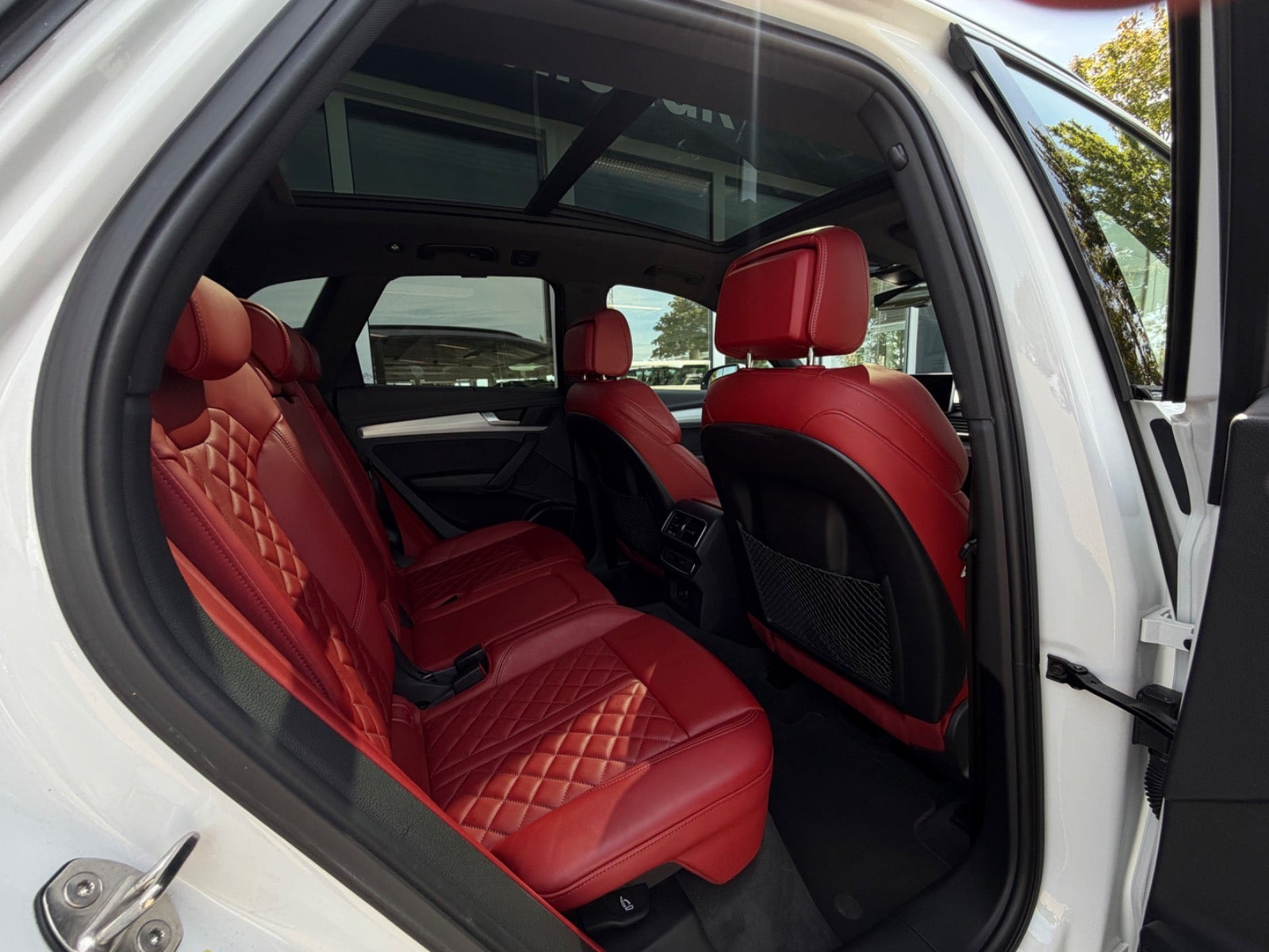 Hvid Audi SQ5 fra 2018