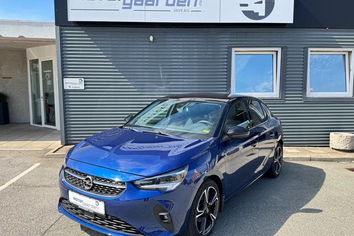 Blå Opel Corsa fra 2020