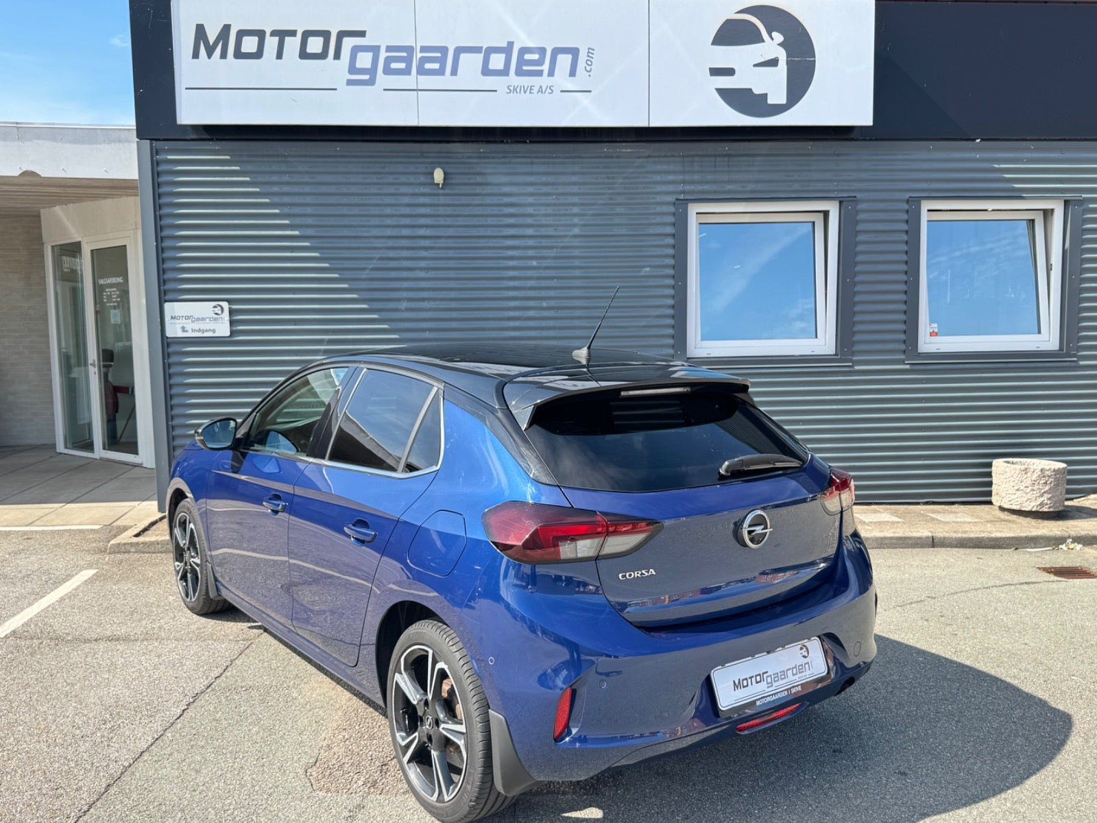 Blå Opel Corsa fra 2020