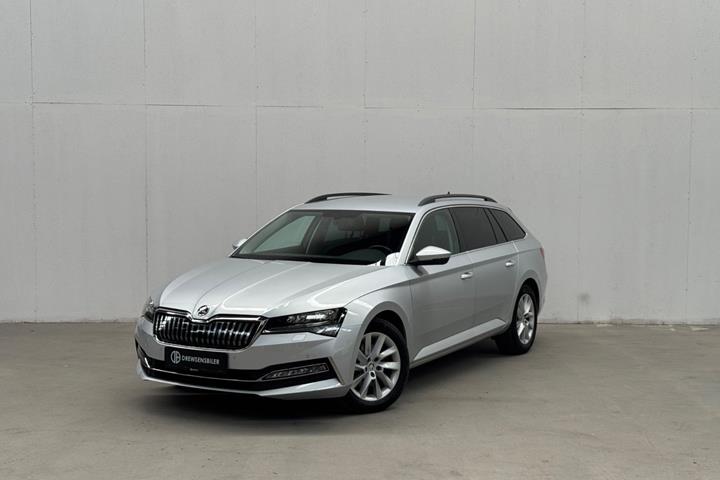 Sølv Skoda Superb fra 2022
