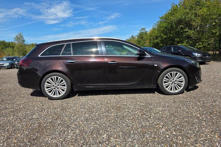 Brun Opel Insignia fra 2014