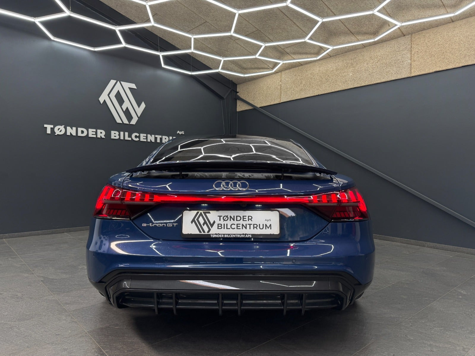 Blå Audi e-tron GT fra 2023