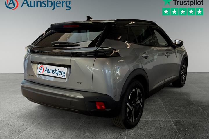 Sølv Peugeot e-2008 fra 2025