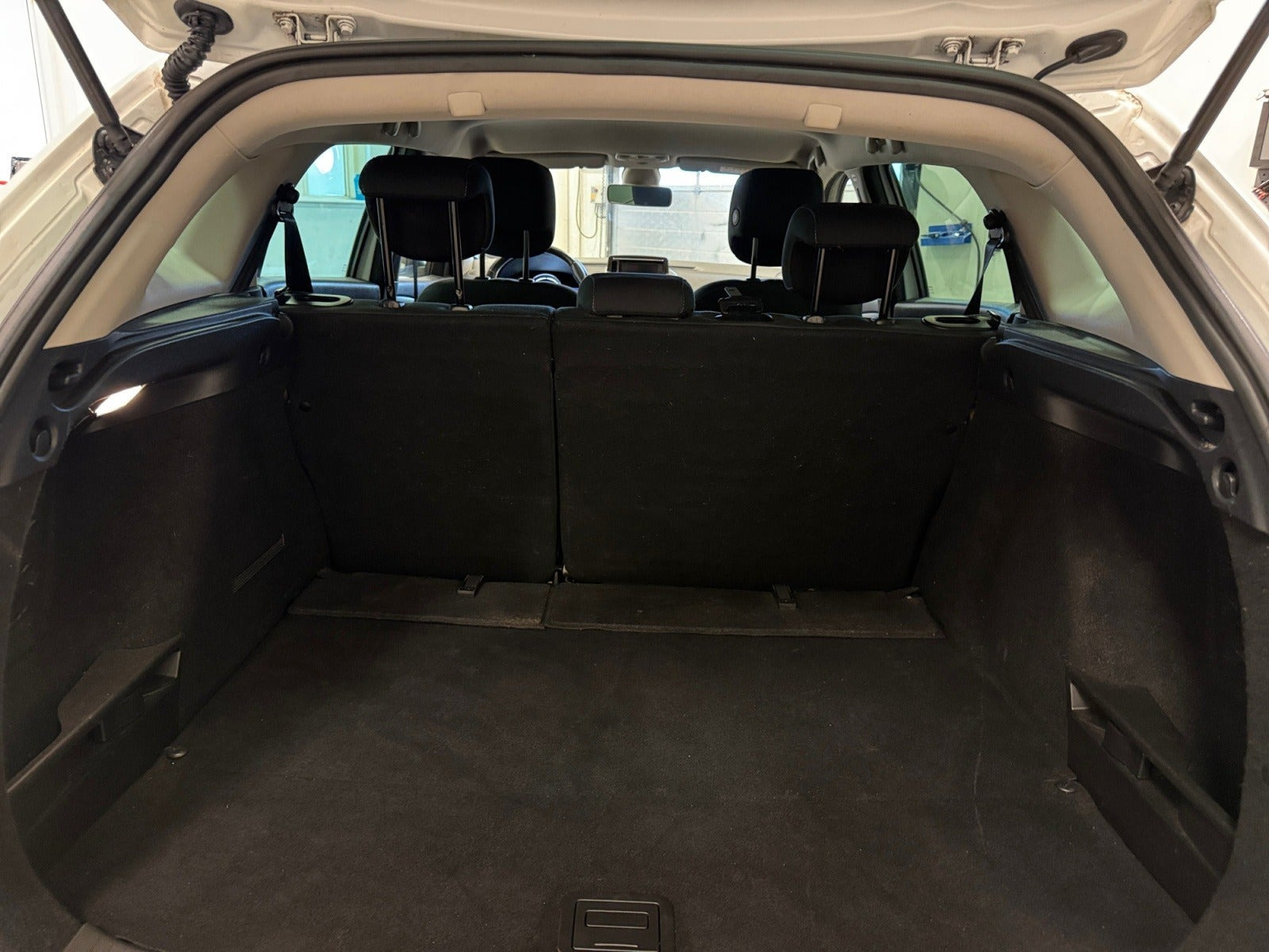 Hvid Renault Megane III fra 2015