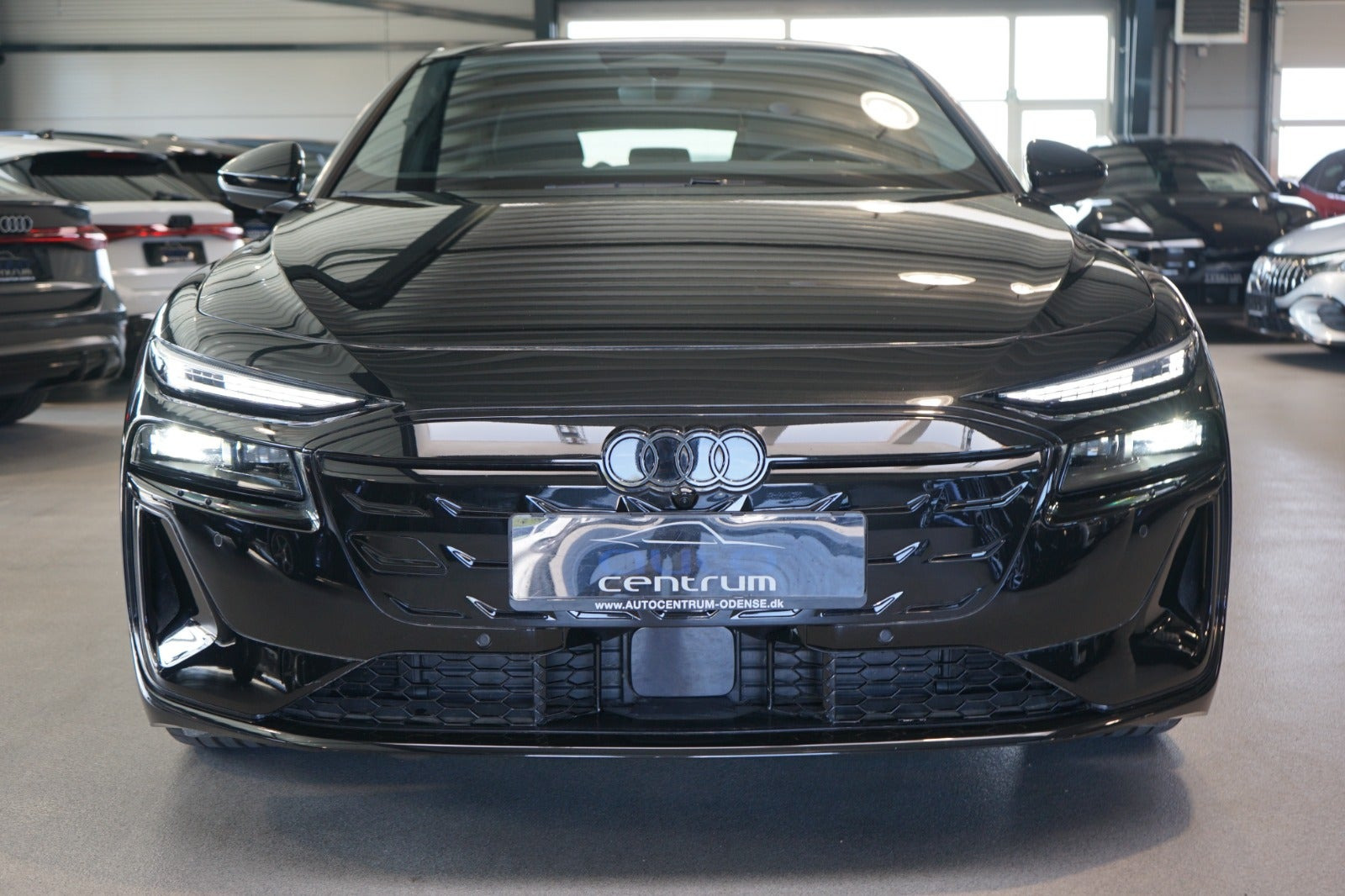 Sort Audi A6 e-tron fra 2025