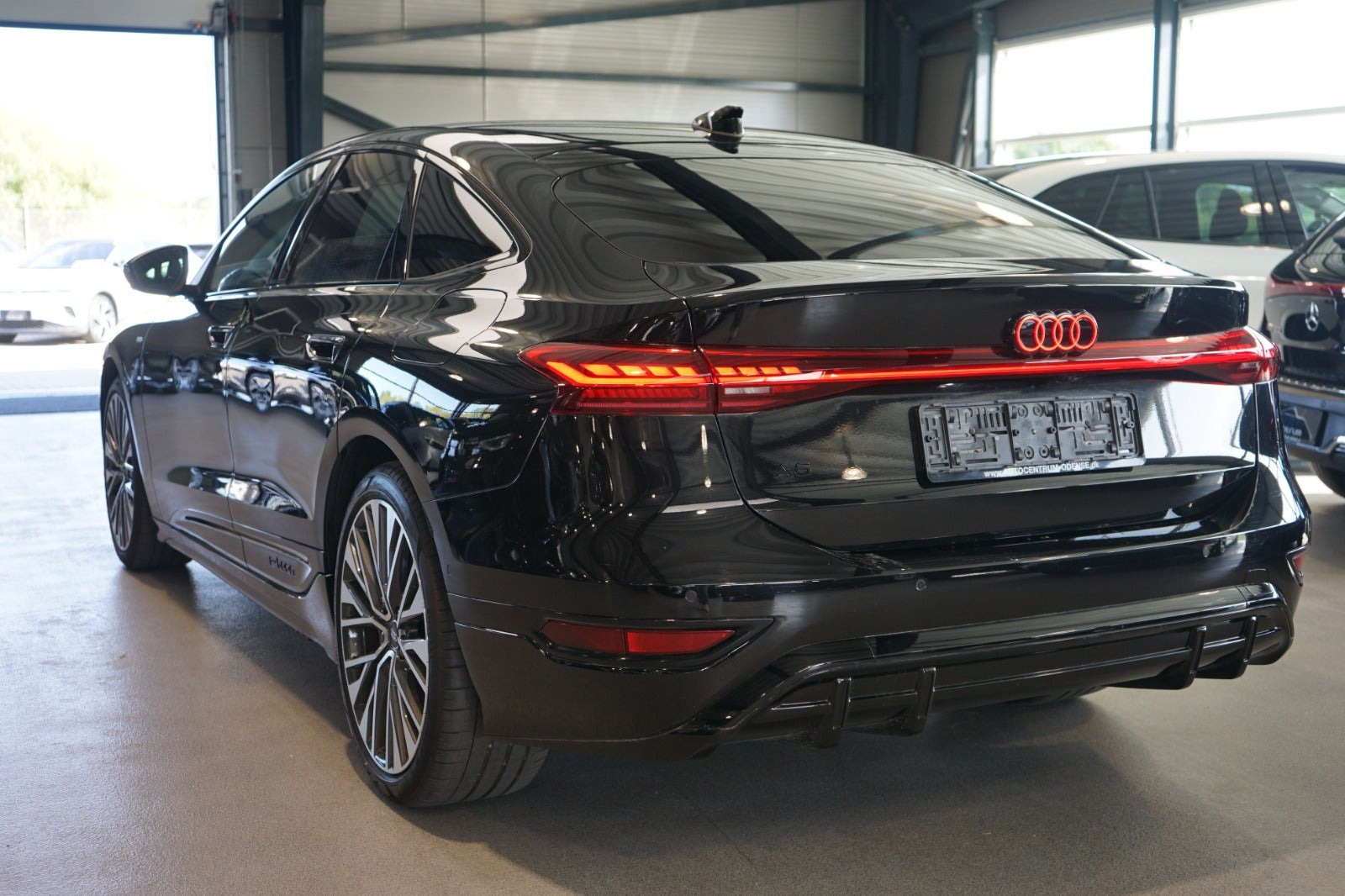 Sort Audi A6 e-tron fra 2025