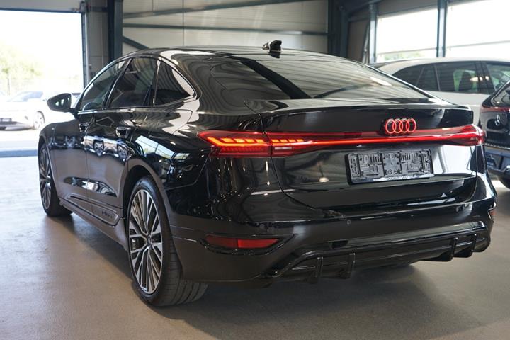 Sort Audi A6 e-tron fra 2025