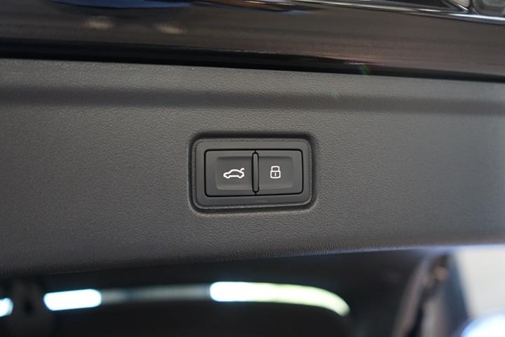 Sort Audi A6 e-tron fra 2025