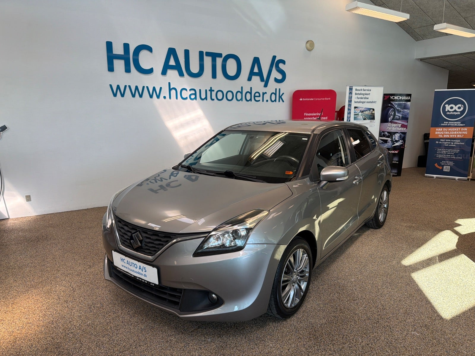 Grå Suzuki Baleno fra 2018