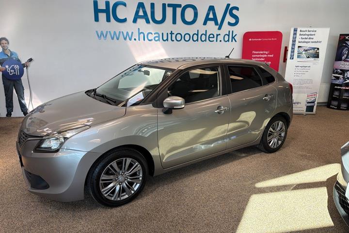 Grå Suzuki Baleno fra 2018