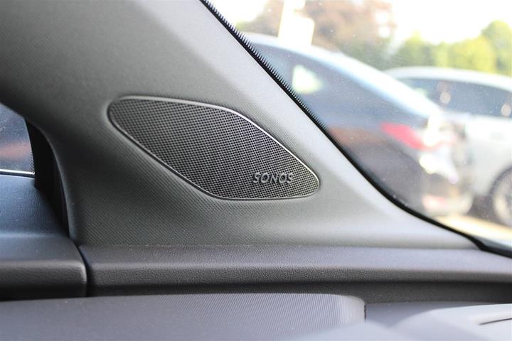 Sølv Audi Q4 e-tron fra 2022