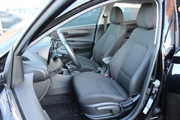 Sort Hyundai i20 fra 2021