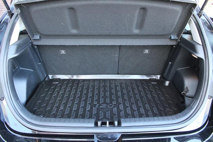 Sort Hyundai i20 fra 2021