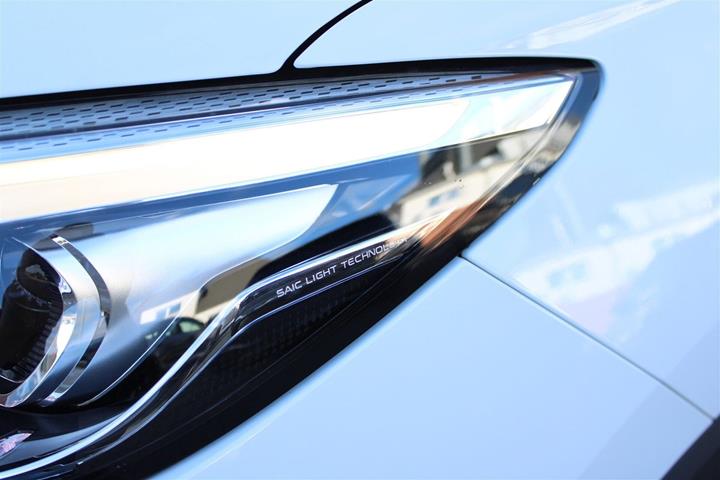 Hvid MG ZS fra 2022