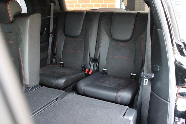 Sort Mercedes EQB250+ fra 2024