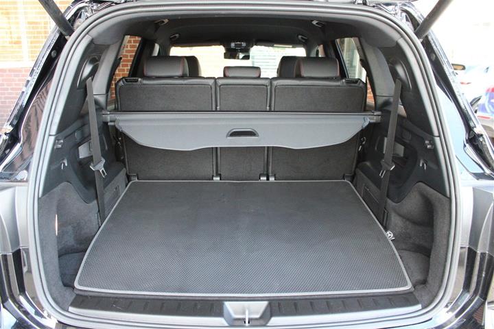 Sort Mercedes EQB250+ fra 2024