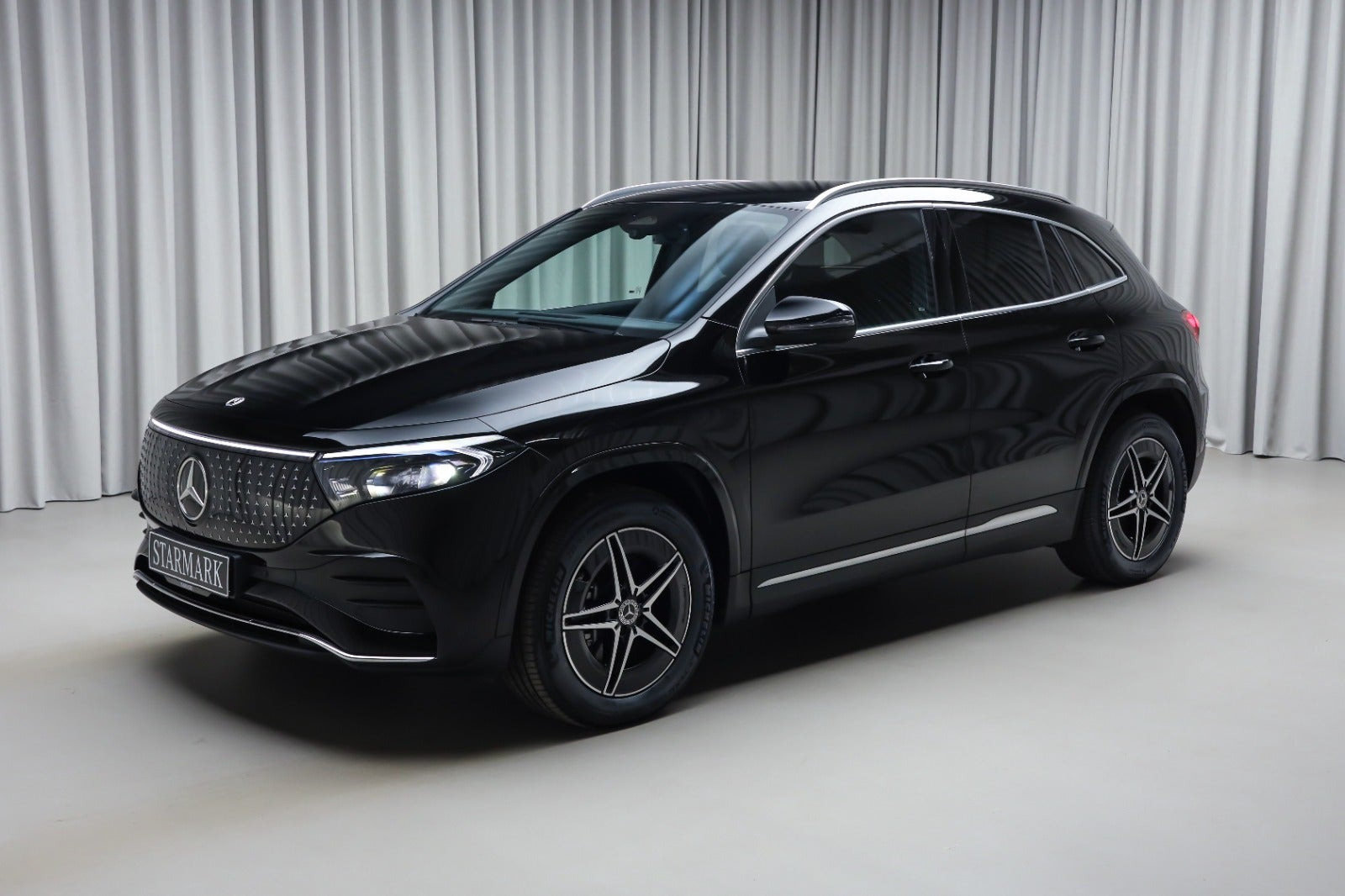 Sort Mercedes EQA250+ fra 2024