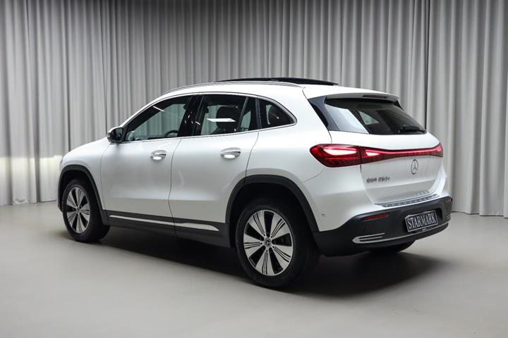 Hvid Mercedes EQA250+ fra 2026