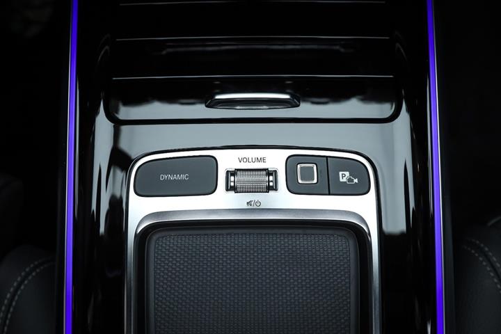 Hvid Mercedes EQA250+ fra 2026