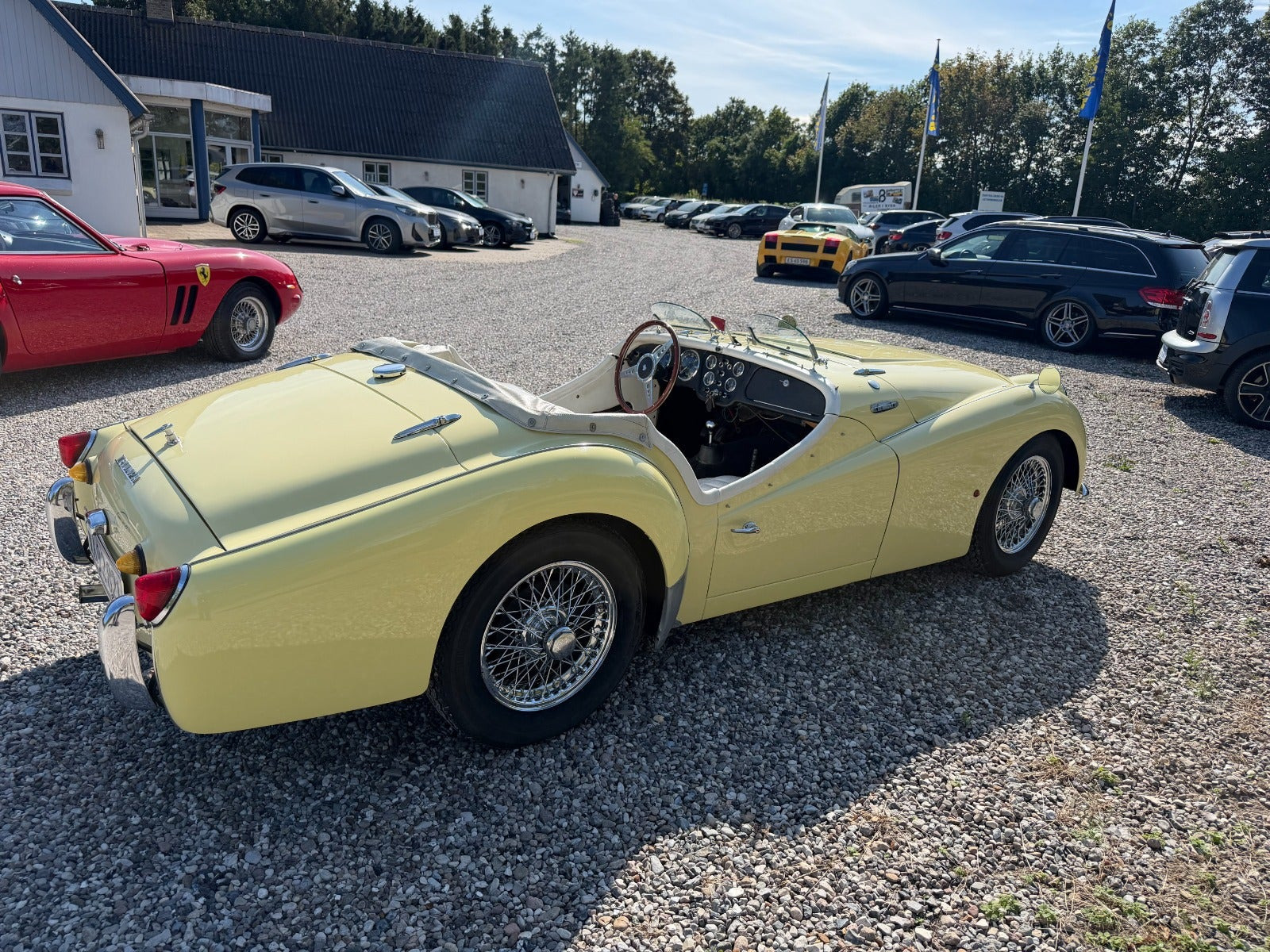 Gul Triumph TR3A fra 1960