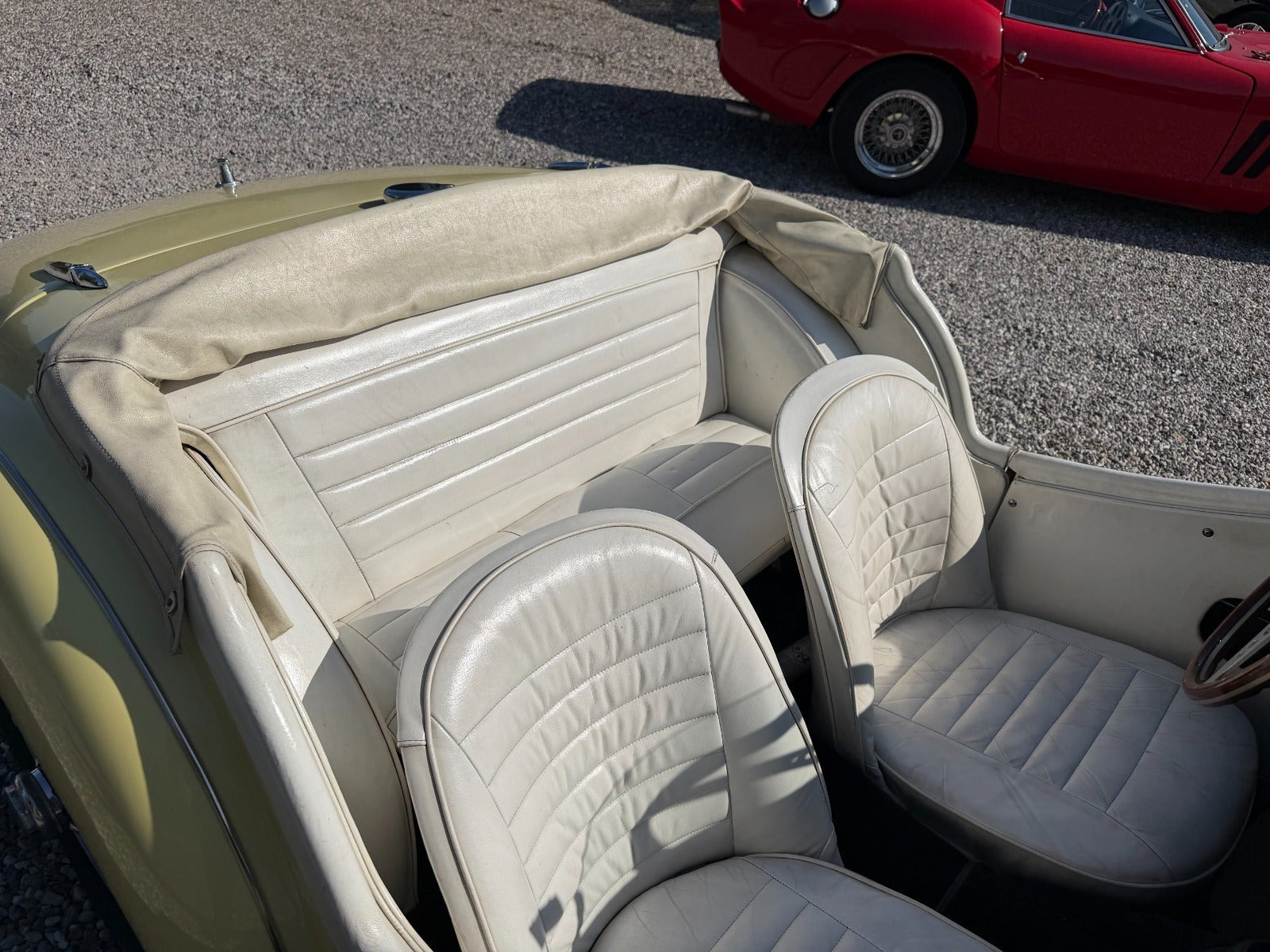 Gul Triumph TR3A fra 1960