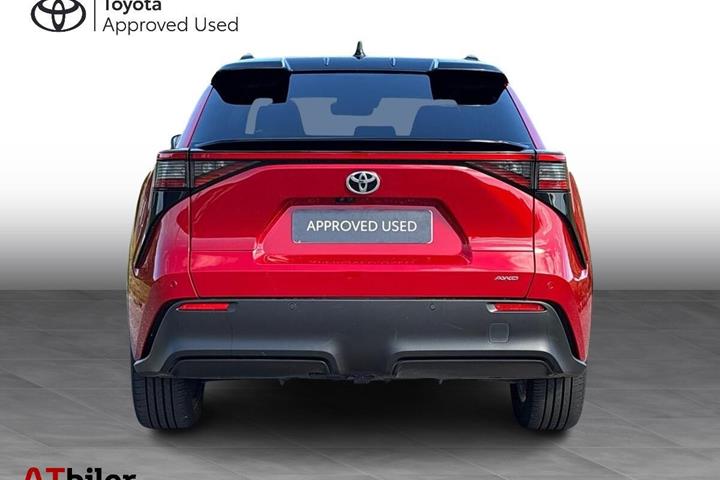 Rød Toyota BZ4X fra 2026