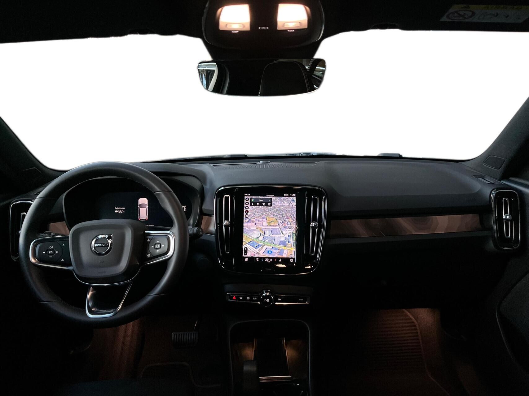 Blå Volvo XC40 fra 2022