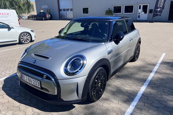 undefined Mini Cooper SE fra 2023