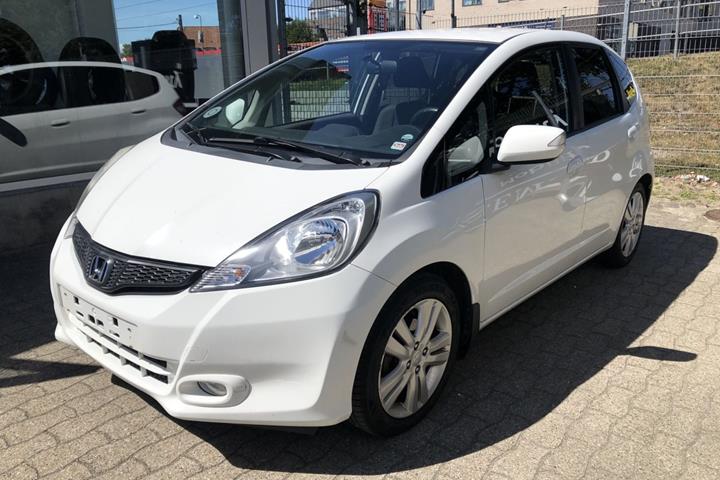 Hvid Honda Jazz fra 2013