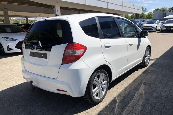 Hvid Honda Jazz fra 2013