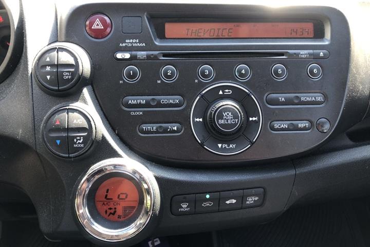 Hvid Honda Jazz fra 2013