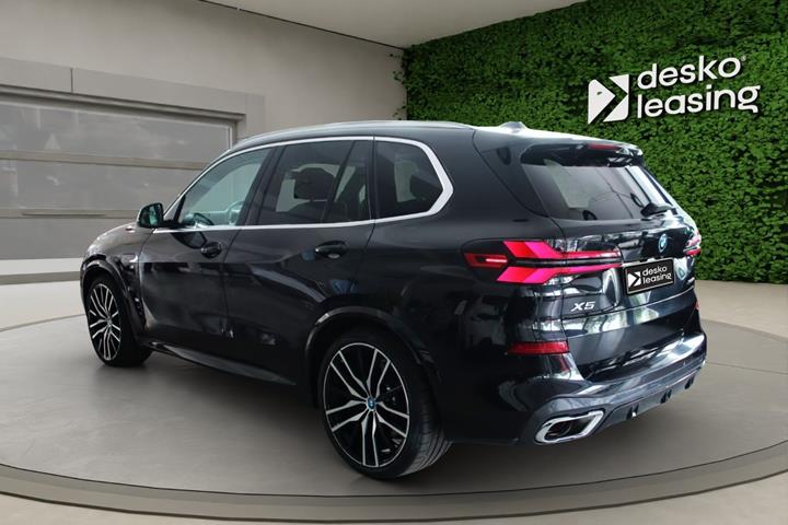 undefined BMW X5 fra 2024