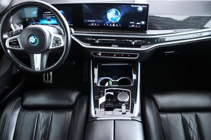 undefined BMW X5 fra 2024