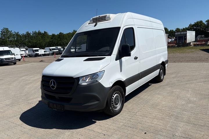 Hvid Mercedes Sprinter 317 fra 2021