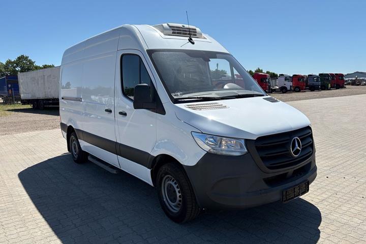 Hvid Mercedes Sprinter 317 fra 2021