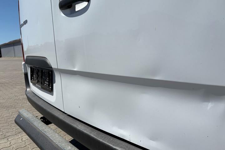 Hvid Mercedes Sprinter 317 fra 2021
