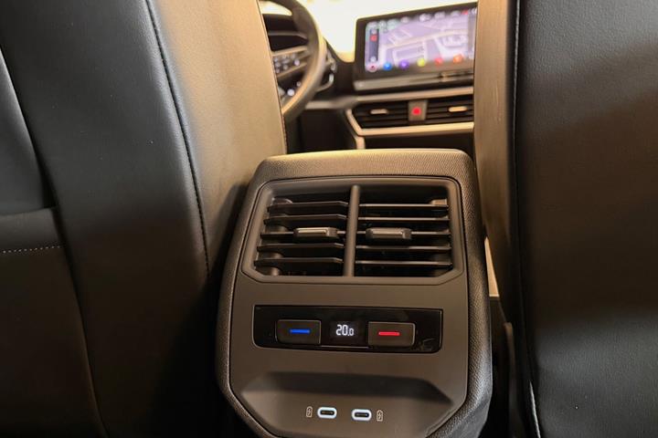 Grå Seat Leon fra 2021
