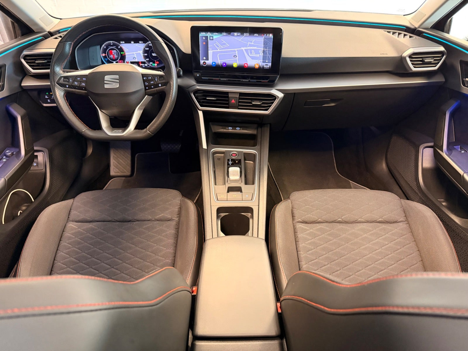 Grå Seat Leon fra 2021