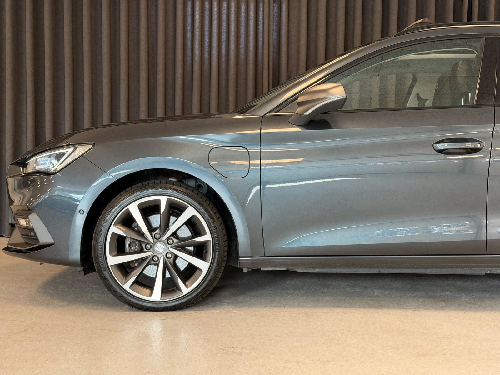 Grå Seat Leon fra 2021