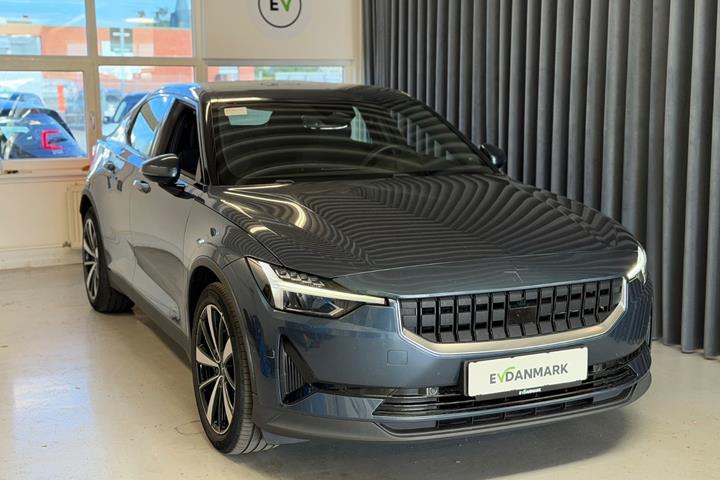 Blå Polestar 2 fra 2022