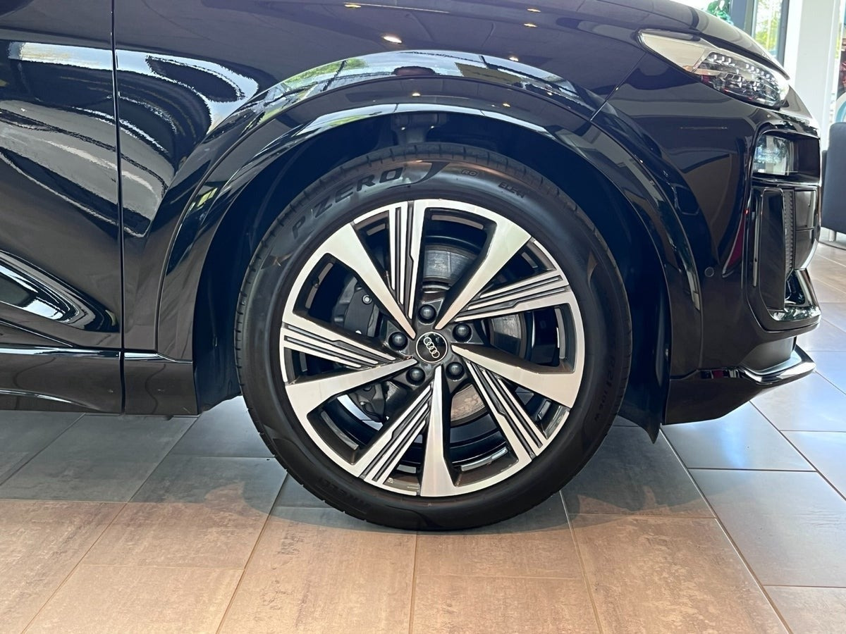 Sort Audi SQ6 e-tron fra 2025