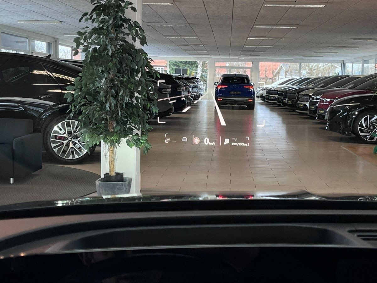 Sort Skoda Enyaq fra 2024