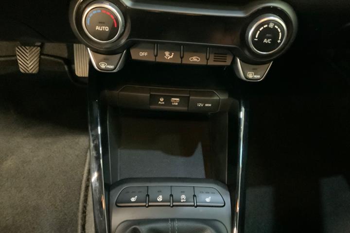 Grå Kia Rio fra 2018