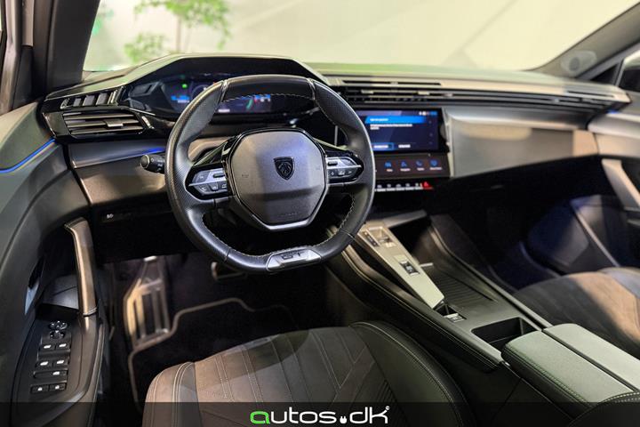 Hvid Peugeot E-308 fra 2024